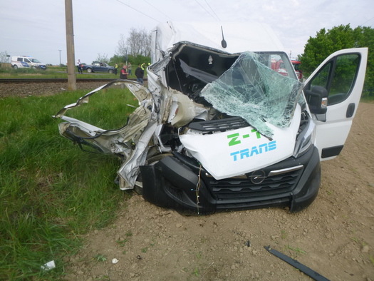 69f1b2da27ff11.68872019